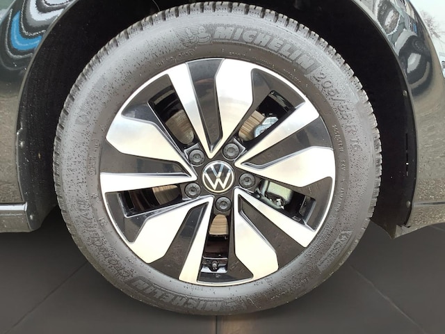 Volkswagen Golf 1.5 TSI Golf VIII