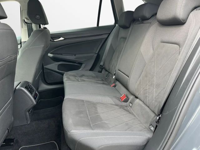 Volkswagen Golf 2.0 TDI DSG Style Variant