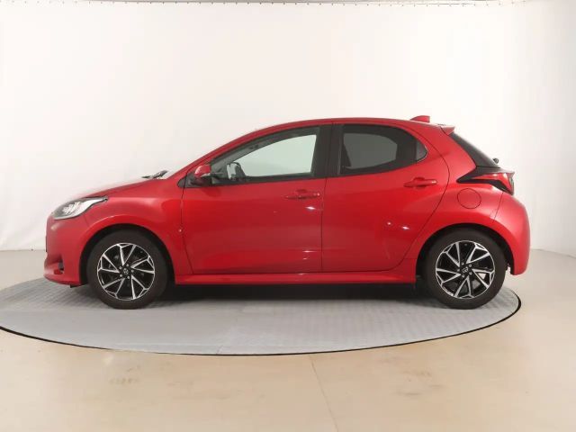 Toyota Yaris Hatchback Team D