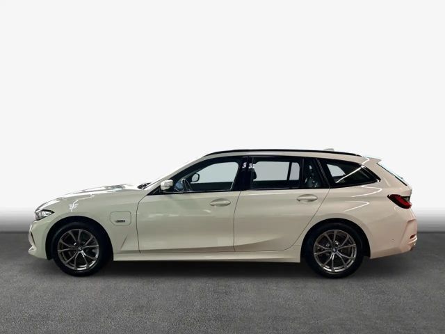 BMW 320 320e Touring xDrive