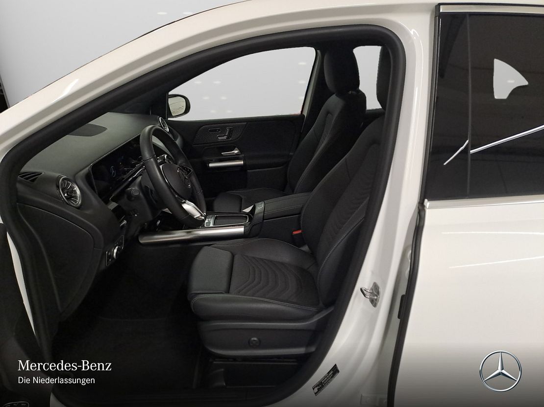 Mercedes-Benz B 200 Sedan