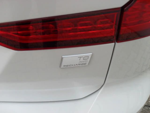 Volvo V60 AWD R-Design T8