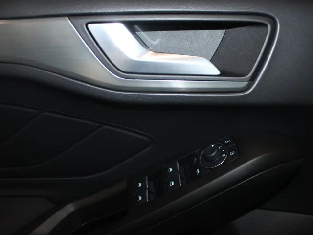 Ford Focus Titanium Wagon