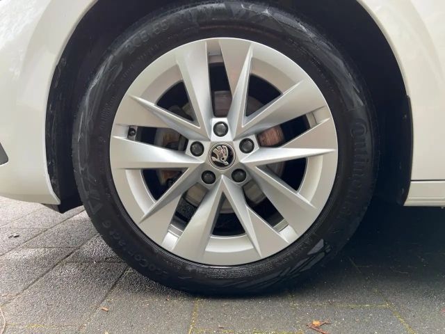 Skoda Octavia 2.0 TDI Combi Style Style