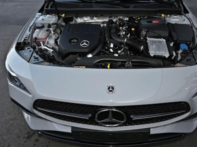 Mercedes-Benz CLA 200 AMG Line Coupé