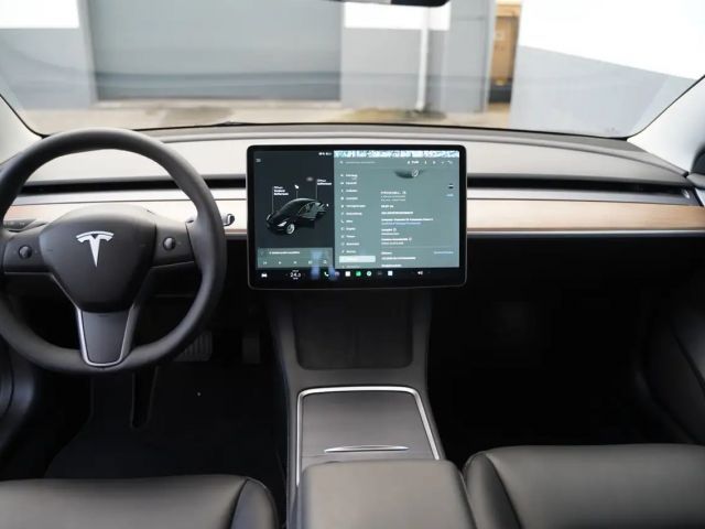 Tesla Model 3 AWD Long Range