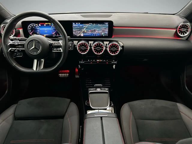 Mercedes-Benz A 180 A 180 d AMG Line Hatchback