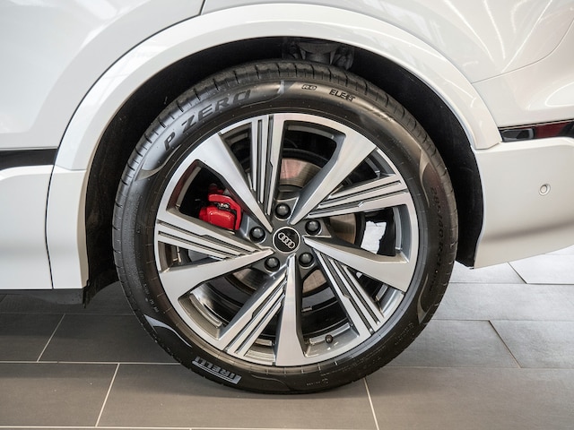 Audi Q6 e-tron Performance