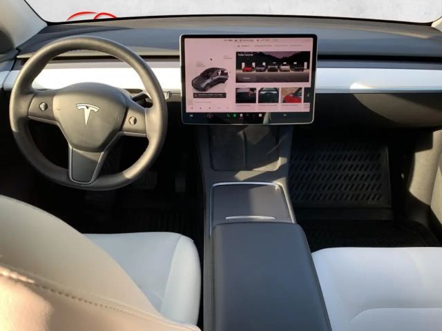 Tesla Model Y AWD Long Range