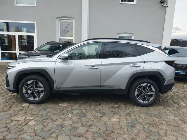 Hyundai Tucson 2WD Hybrid