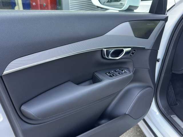 Volvo XC90 XC90 LED Vollleder Klima Standhzg Einparkhilfe el. Fenster