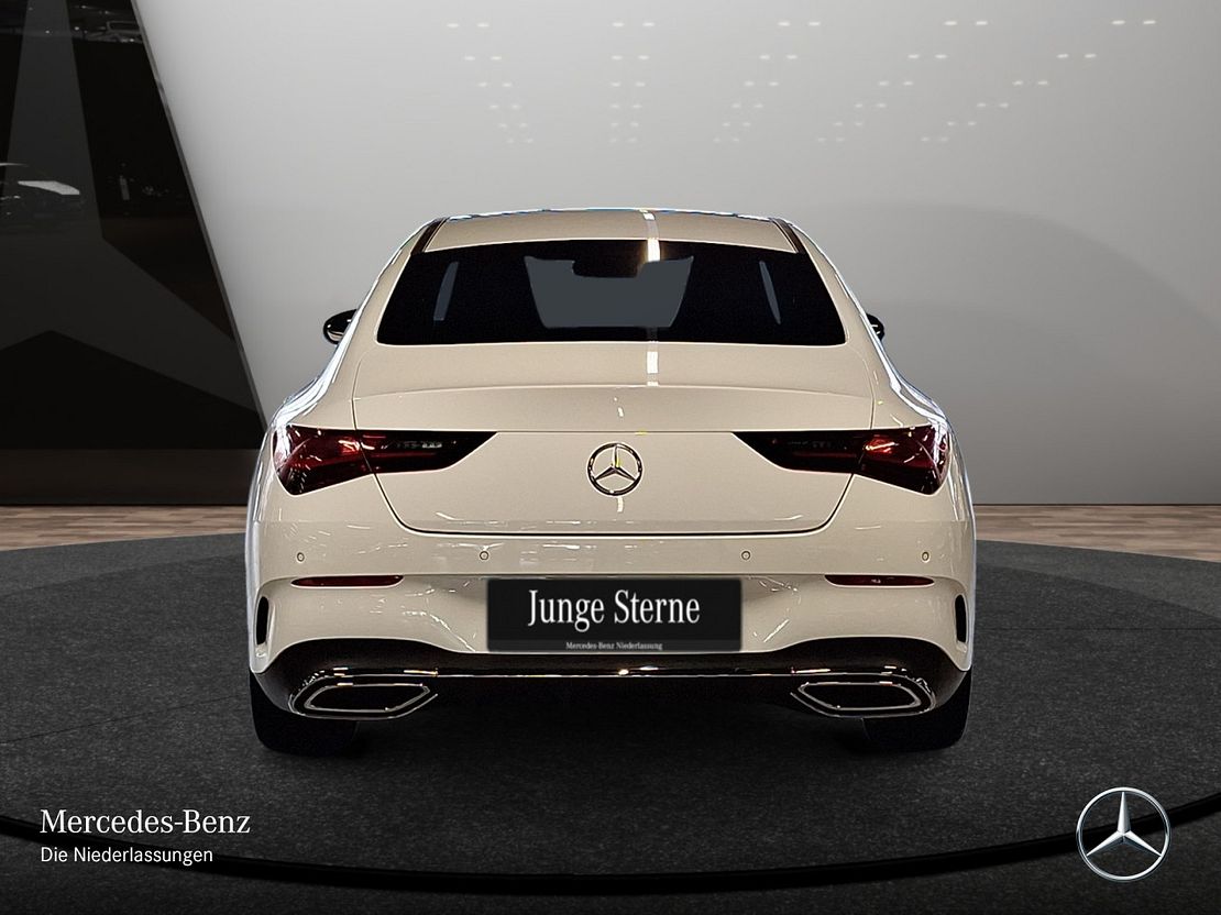 Mercedes-Benz CLA 180 AMG Line Coupé