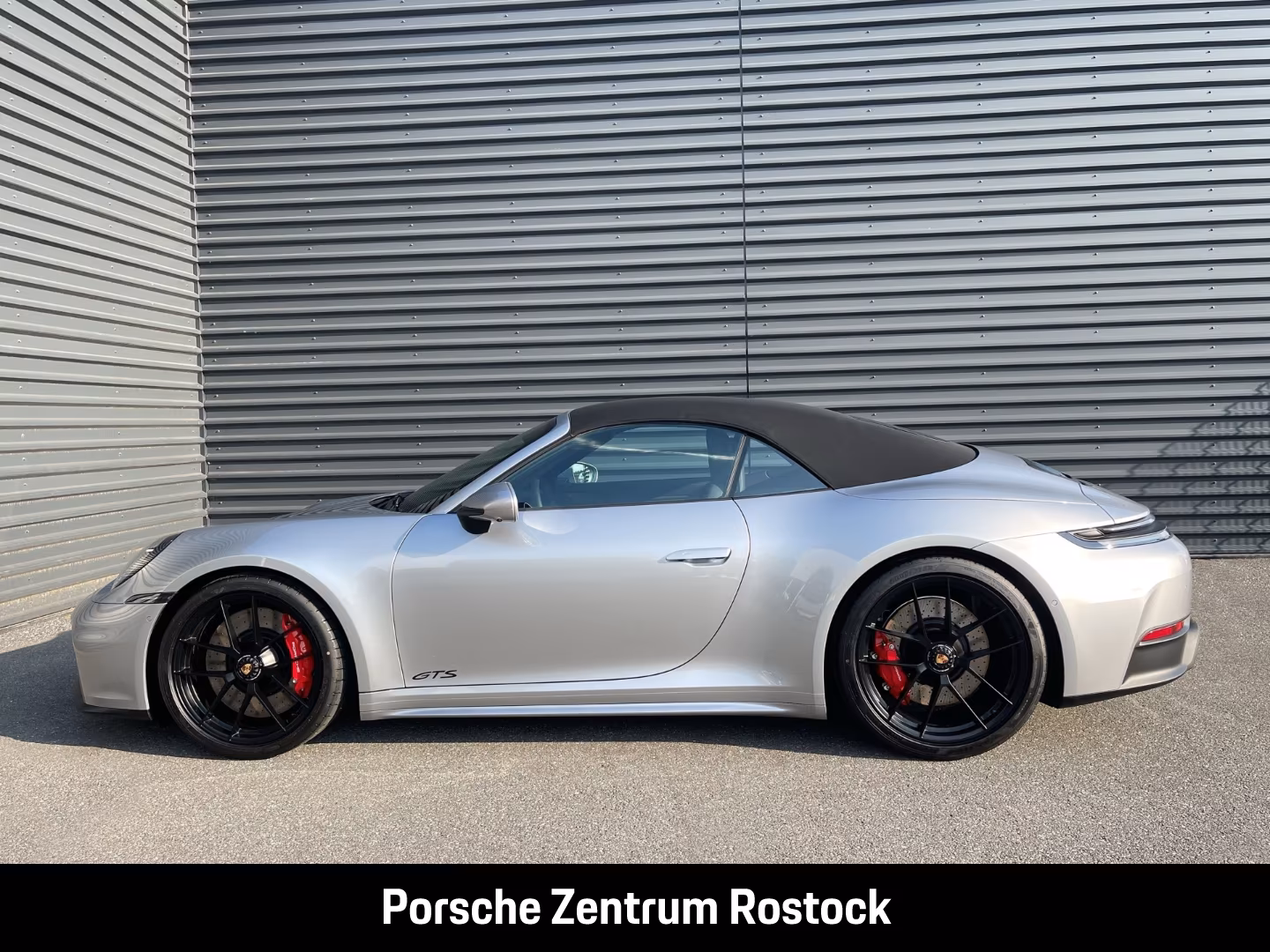 Porsche 911 992 Cabriolet Carrera GTS