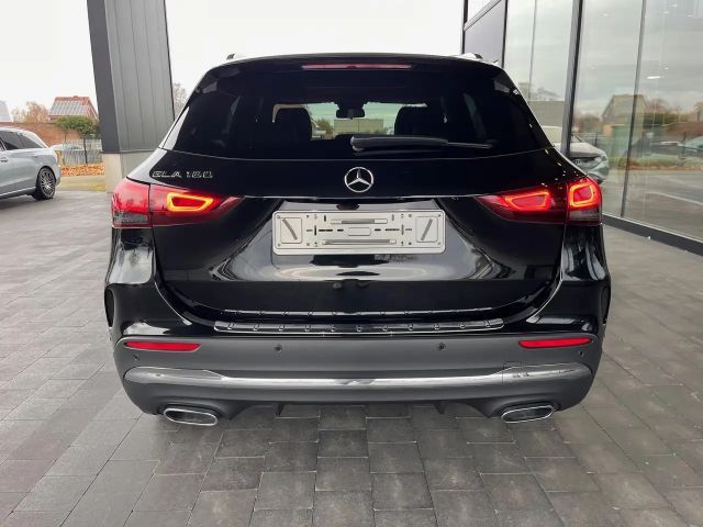 Mercedes-Benz GLA 180 AMG Line