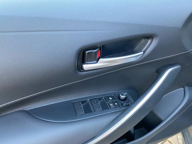 Toyota Corolla Hybride Team D