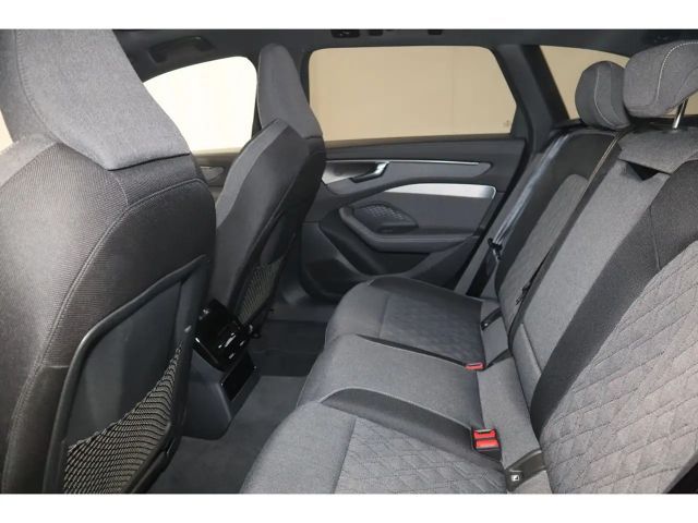 Audi A6 Avant Quattro