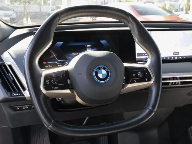 BMW iX xDrive40