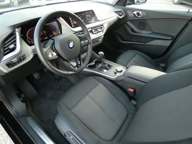BMW 118 118i Advantage pakket Sedan