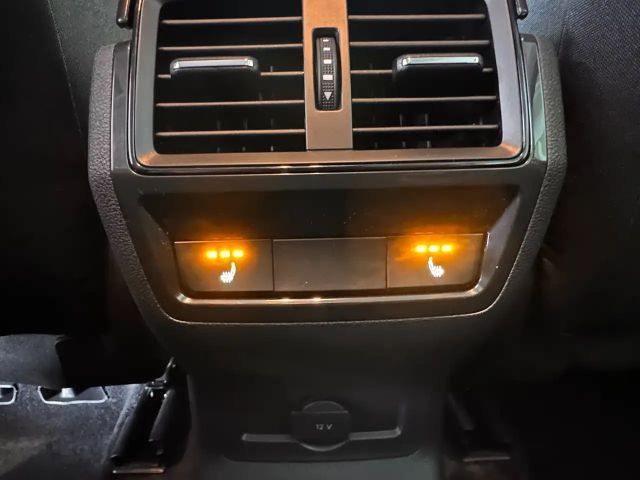 Skoda Karoq Edition 130 DSG*AHK*Rückfahrk*Frontscheibenheiz