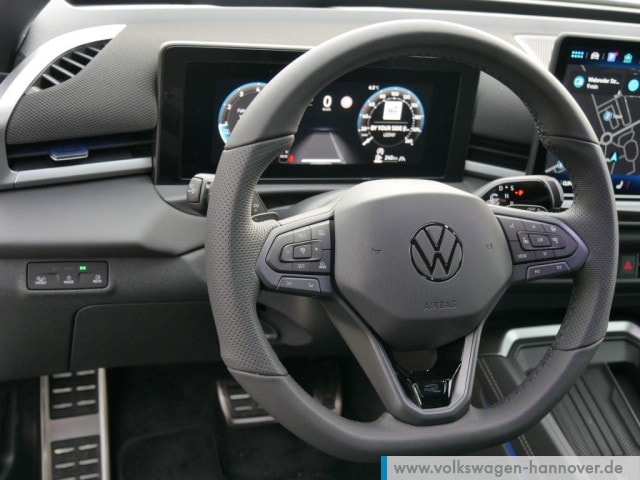 Volkswagen T-Roc 1.5 eTSI DSG IQ.Drive R-Line