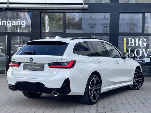 BMW 330 330e M-Sport Touring xDrive