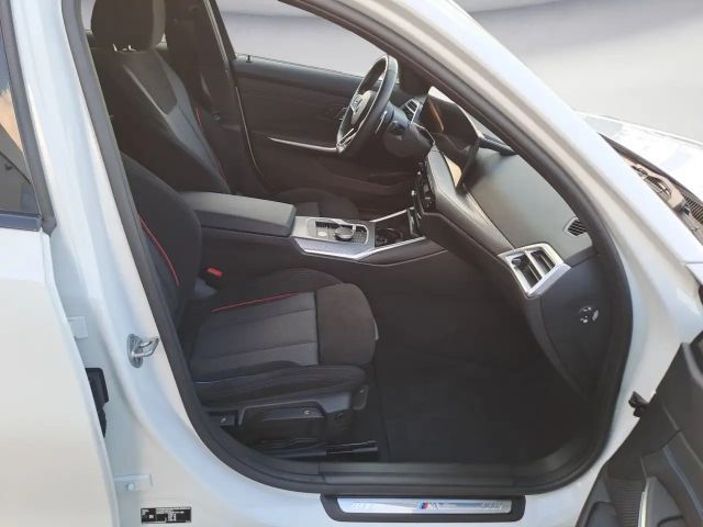 BMW 320 320i M-Sport Touring