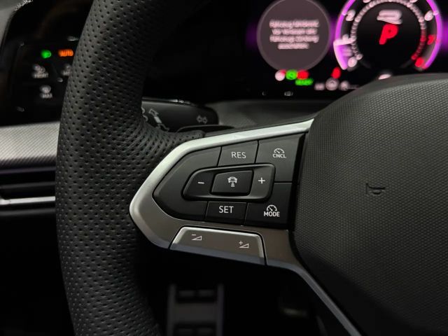 Volkswagen Golf 1.5 TSI R-Line