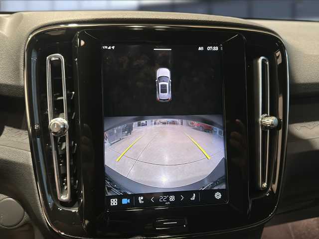 Volvo XC40 XC40 Navi LED Klima Standhzg Einparkhilfe el. Fenster