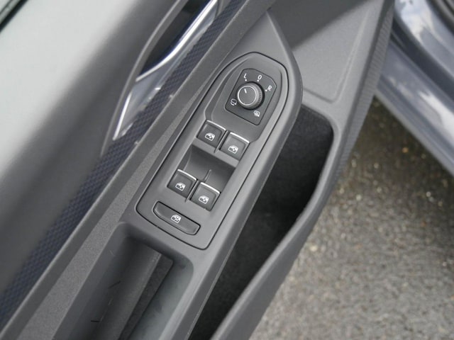 Volkswagen Golf 1.0 TSI Golf VIII TSi United