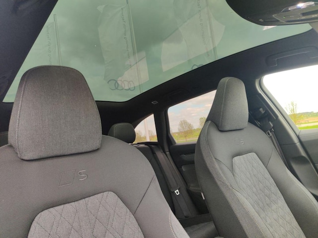 Audi A6 Avant Quattro S-Tronic