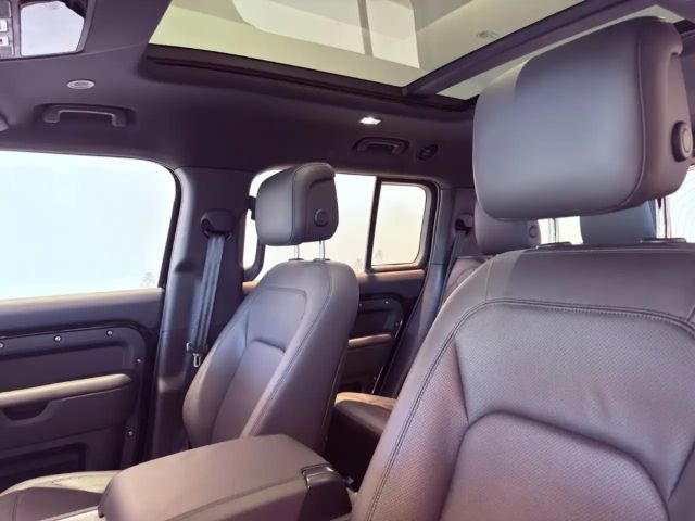 Land Rover Defender D300 Dynamic SE