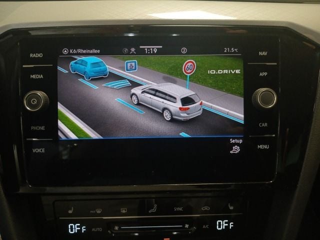 Volkswagen Passat 1.5 TSI Business DSG Variant