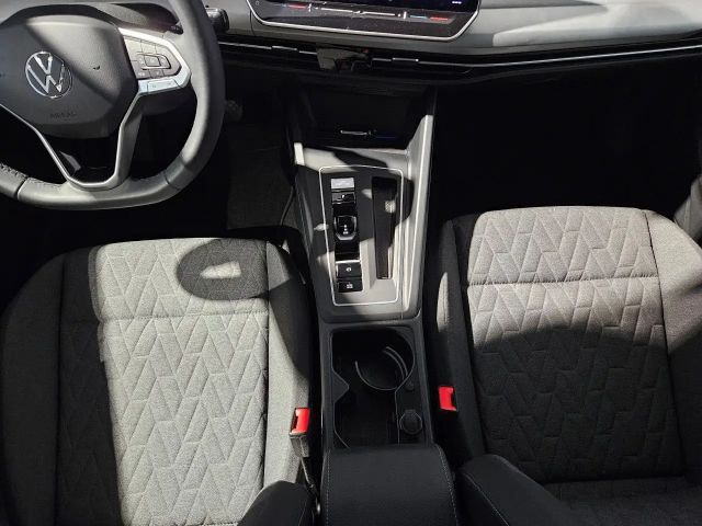 Volkswagen Golf 1.5 eTSI DSG Life