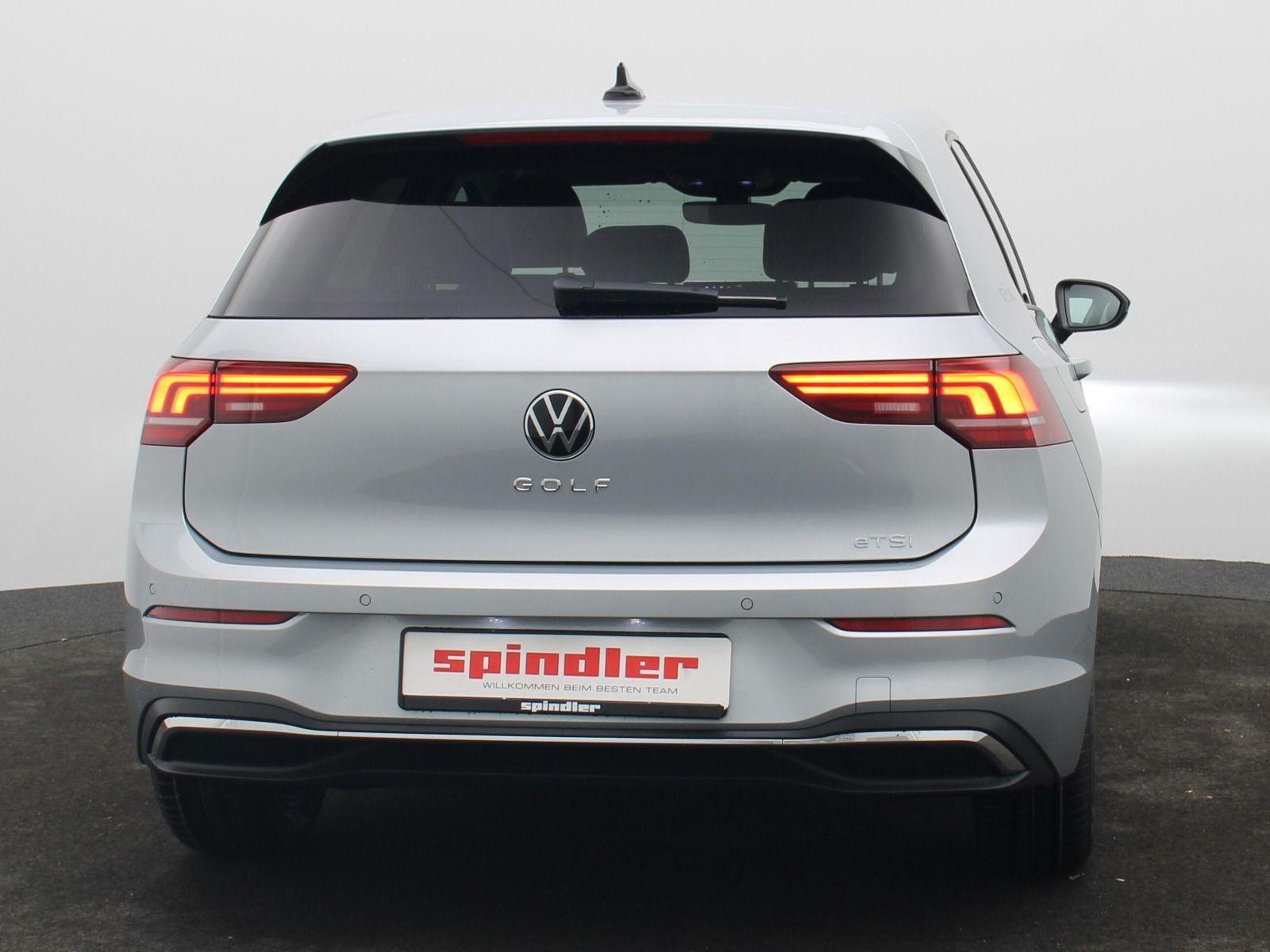 Volkswagen Golf 1.5 eTSI DSG Life