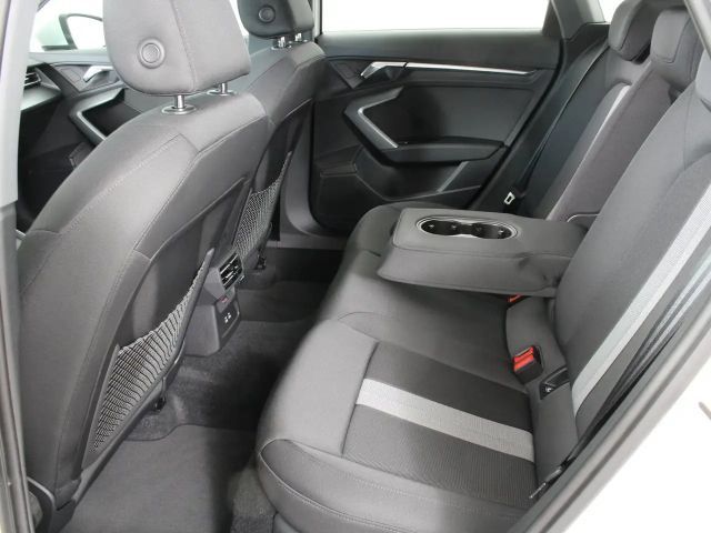 Audi A3 30 TDI Sedan