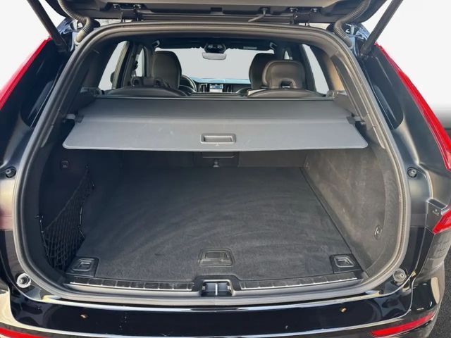 Volvo XC60 AWD Dark Plus