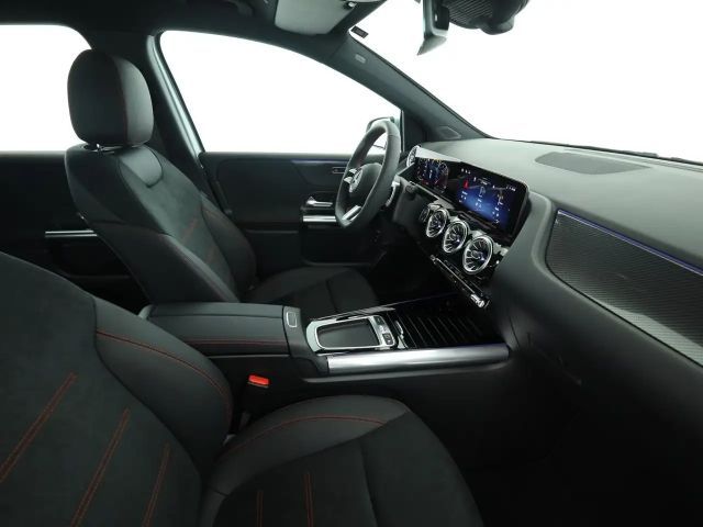 Mercedes-Benz B 200 AMG Line