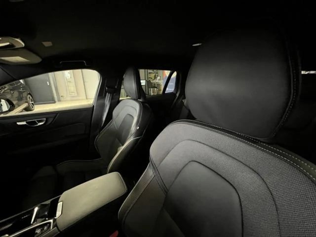 Volvo V60 AWD Dark Plus Recharge T6
