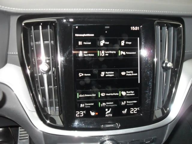 Volvo V60 AWD R-Design T8