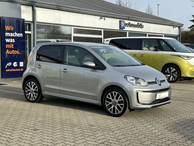 Volkswagen up! Plus Style
