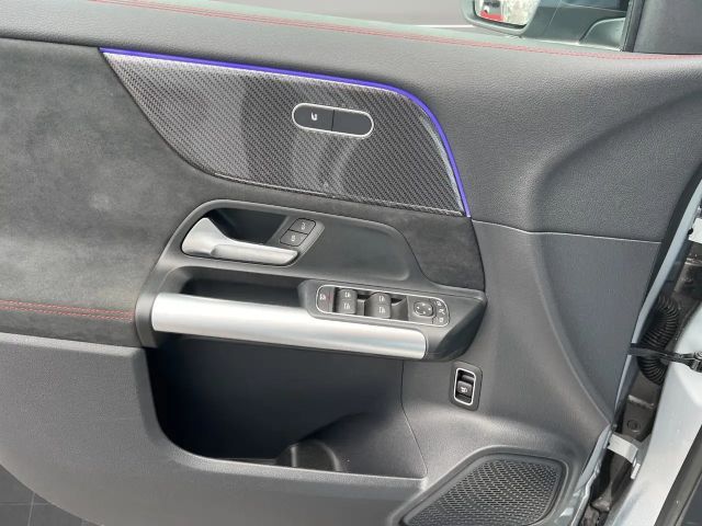 Mercedes-Benz GLA 220 4MATIC AMG Line GLA 220 d