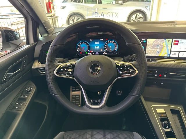 Volkswagen Golf 1.5 eTSI DSG