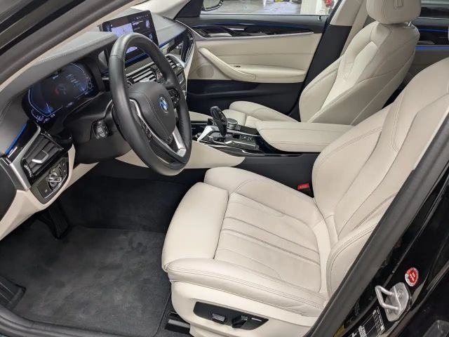 BMW 530 530e Touring