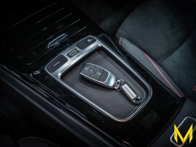 Mercedes-Benz A 180 AMG Line