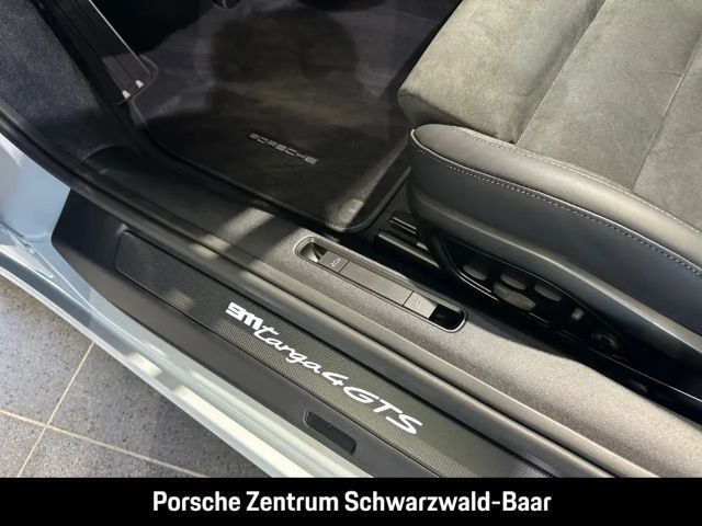 Porsche 992 4 Coupé GTS Targa