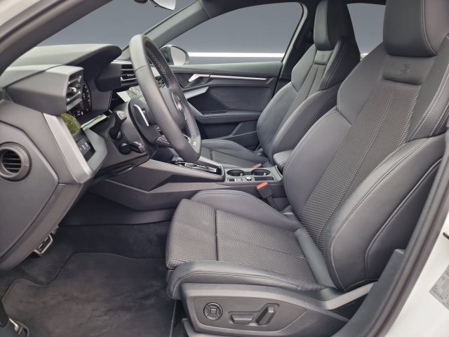 Audi A3 30 TFSI S-Tronic Sportback