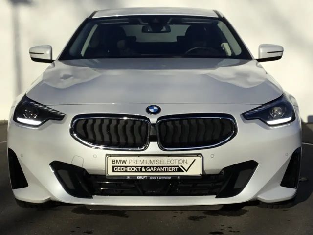 BMW 220 220i Coupé