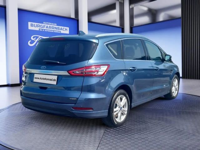 Ford S-Max Titanium