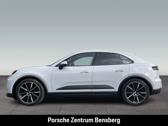 Porsche Macan 4