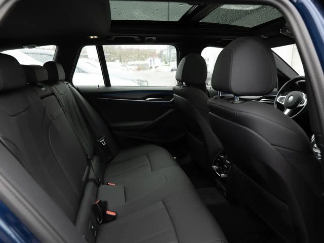 BMW 530 530d M-Sport Touring xDrive